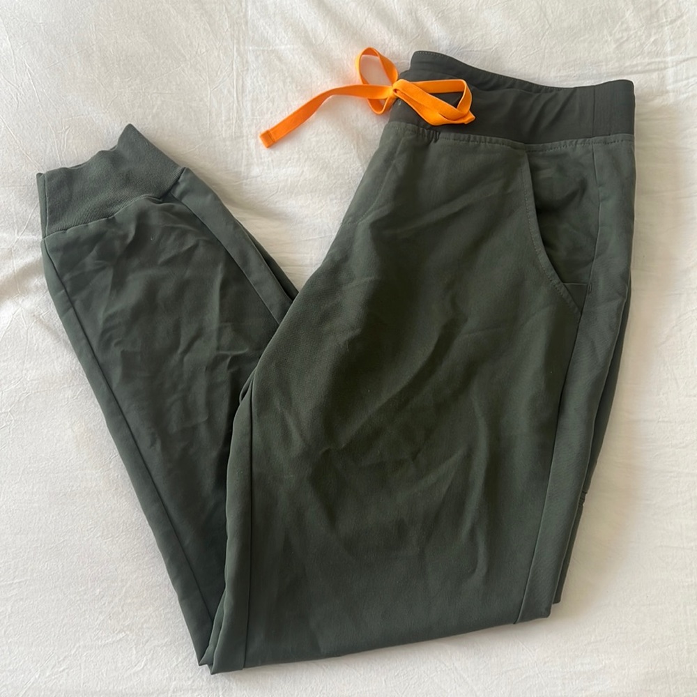 FIGS Zamora Jogger Scrub Pant